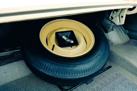 How to Safely Change a Spare Tyre (And When You Shouldn't)